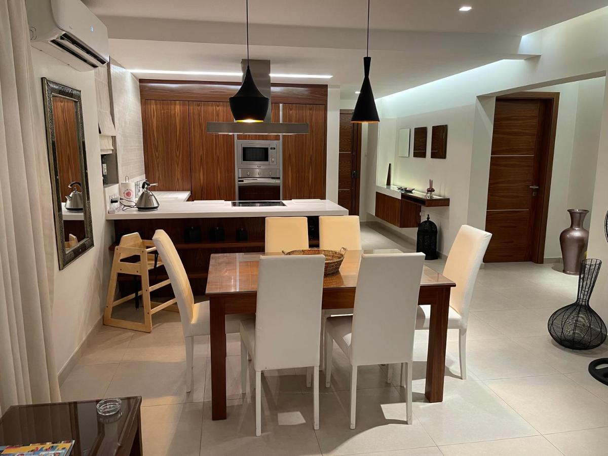 Deluxe Apartment With Pool In The Heart Of St Pauls Bay San Pawl il-Baħar Kültér fotó